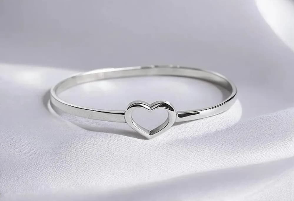 Tiffany & Co. bransoletka z serduszkiem – idealny prezent na każdą okazję