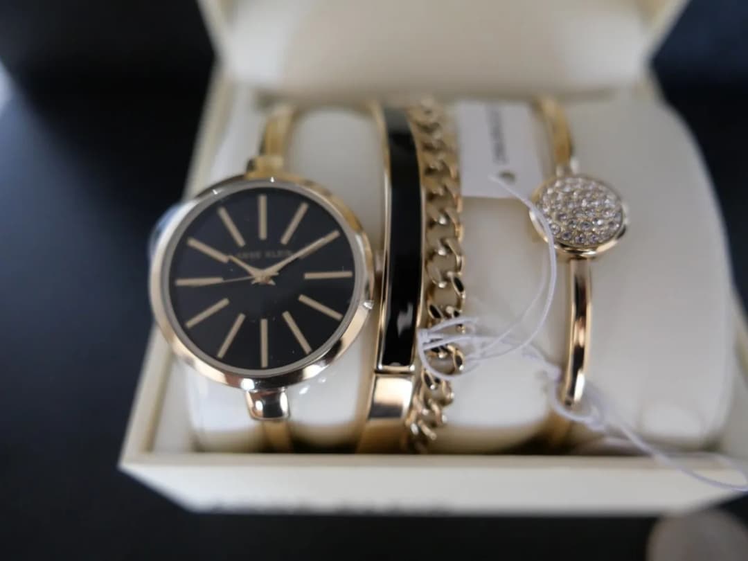 Zegarek damski Anne Klein Swarovski Crystal – elegancja i styl w jednym