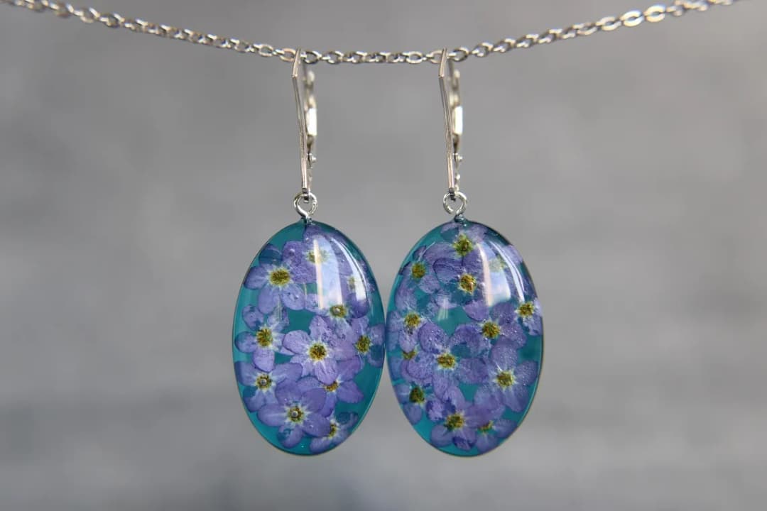 Jak zrobić kolczyki z żywicy – unikaj najczęstszych błędów i ciesz się pięknem rękodzieła