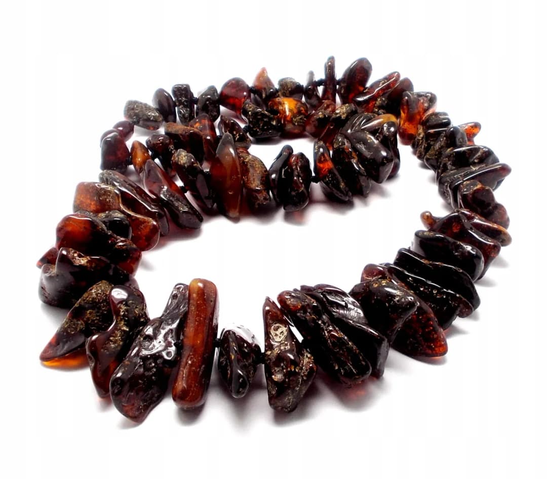 Ile kosztuje naszyjnik z bursztynu? Ceny, które Cię zaskoczą