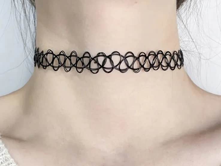 Gdzie można kupić naszyjnik tatuaż? Sprawdź najlepsze oferty teraz