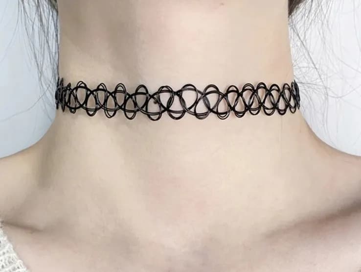 Gdzie można kupić naszyjnik tatuaż? Sprawdź najlepsze oferty teraz