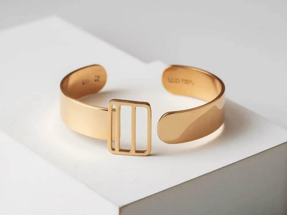 Bransoletka bangle – co to znaczy i dlaczego jest tak wyjątkowa?