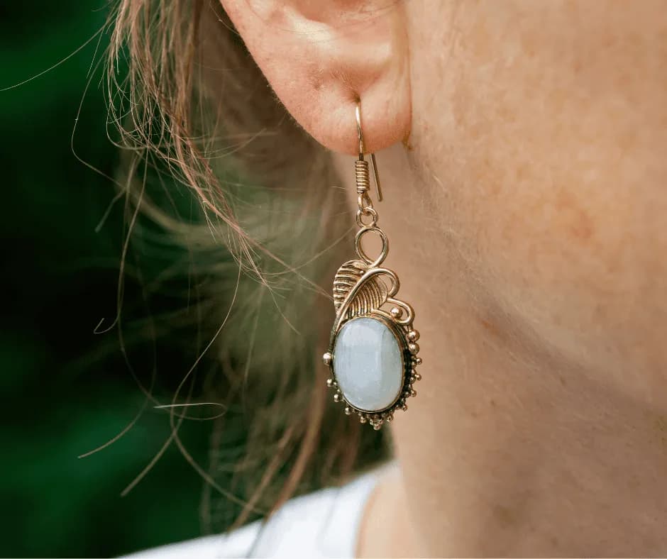 Kolczyki jakie są: poznaj różnorodność stylów i idealne dopasowanie