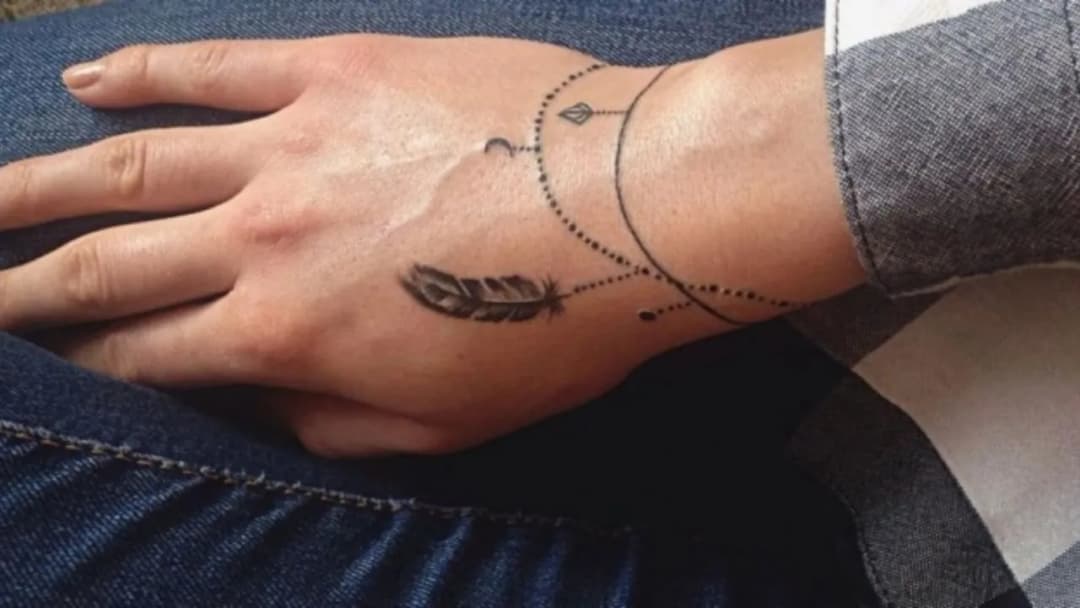 Tatuaż bransoletka znaczenie – odkryj głębokie symbole i emocje