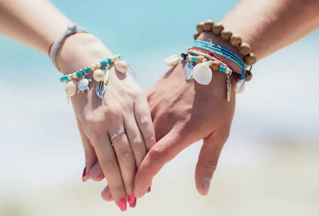 Jak zrobić naszyjnik z muszelek – krok po kroku do pięknej biżuterii