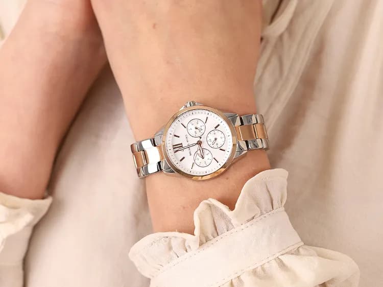 Elegancki zegarek damski - stylowy wybór, który podkreśli Twój urok
