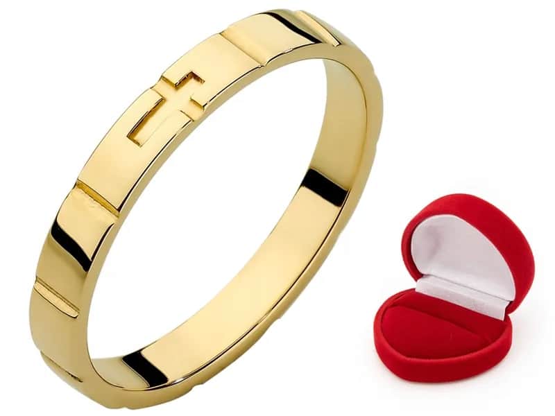 Obrączka z krzyżem co oznacza? Odkryj ukryte znaczenia i symbole