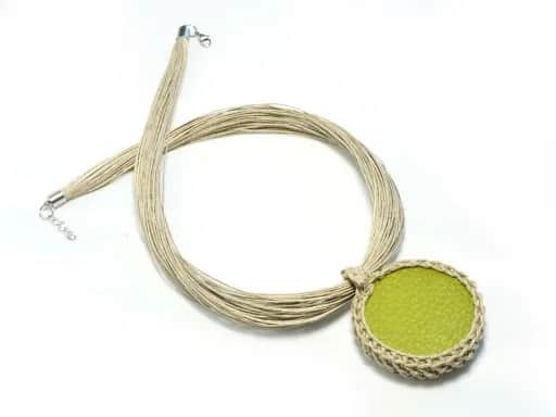 Jak zrobić naszyjnik z nici lnianych - proste kroki i porady dla początkujących