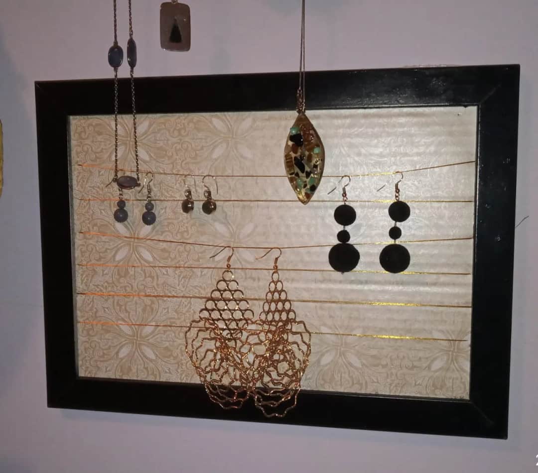 Jak zrobić wieszak na kolczyki - kreatywne pomysły DIY, które zaskoczą