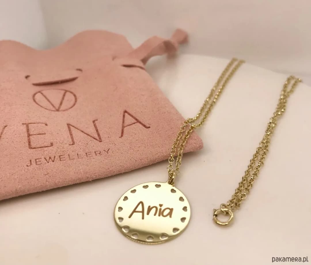 Gdzie można kupić naszyjnik z imieniem? Odkryj najlepsze miejsca