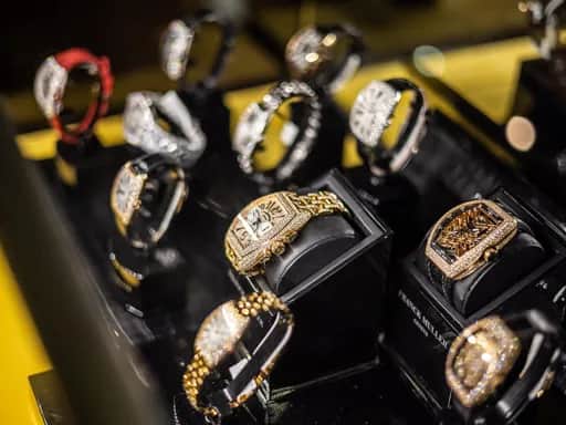 Zegarki kolekcjonerskie damskie: unikalne modele i ich wartość inwestycyjna