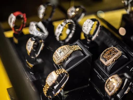 Zegarki kolekcjonerskie damskie: unikalne modele i ich wartość inwestycyjna