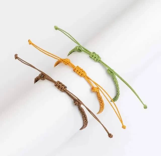 Jak regulować bransoletki sznurkowe, aby uniknąć niewygodnego dopasowania