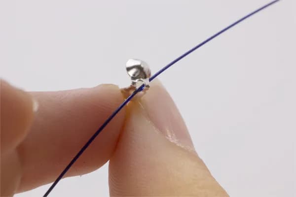 Jak zrobić naszyjnik na lince jubilerskiej - proste kroki i porady