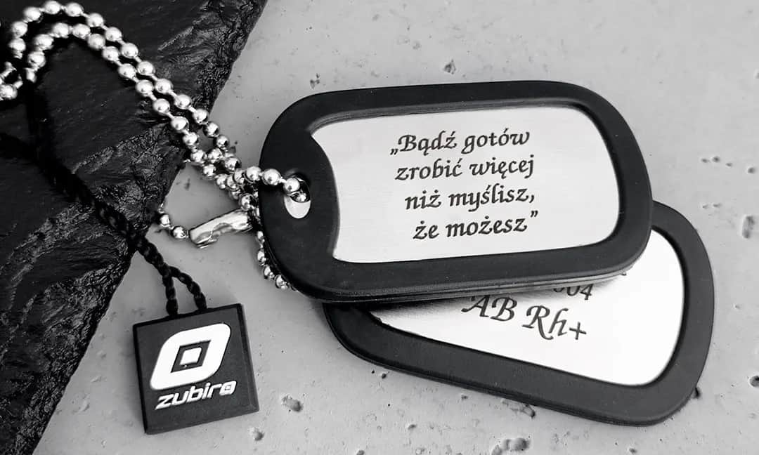 Jaki naszyjnik dla mężczyzny? Wybierz idealny styl na każdą okazję