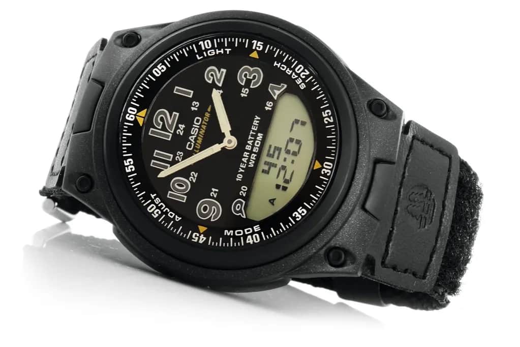 Zegarek męski pasek parciany – styl i wygoda na każdą okazję