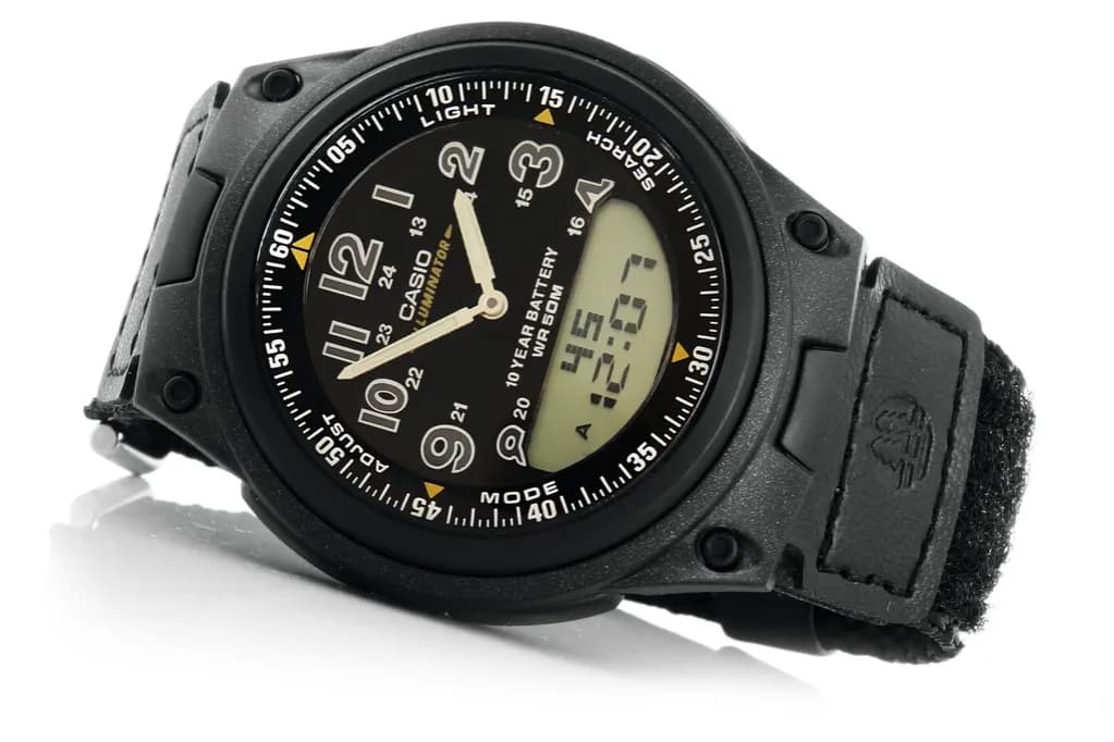 Zegarek męski pasek parciany – styl i wygoda na każdą okazję