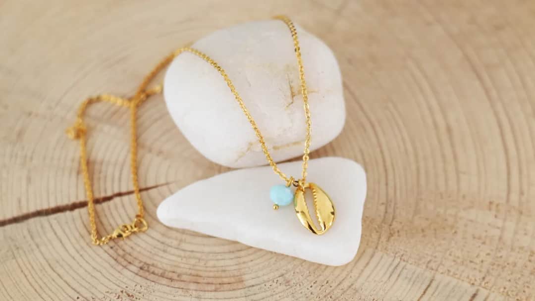 Jak zrobić naszyjnik z muszelek - prosty sposób na piękną biżuterię